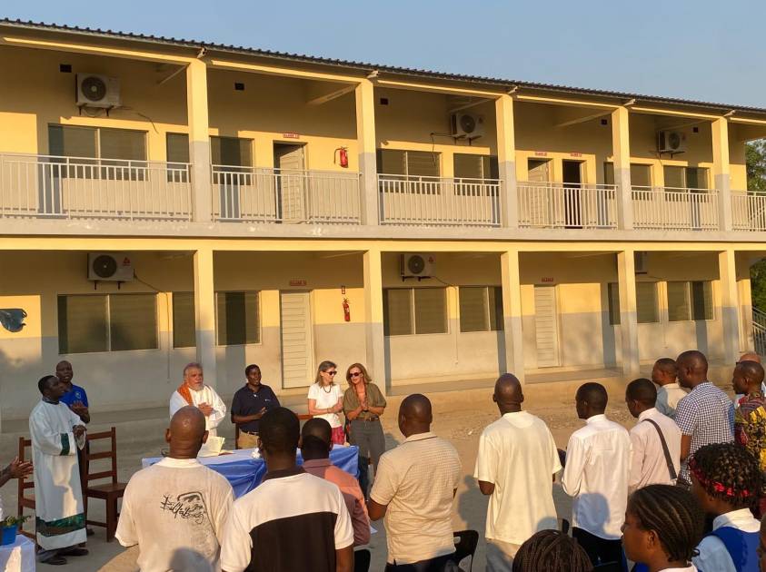 Diocese de Tete Inaugura Novo Bloco de Salas de Aulas da Escola Secundária de São Tiago de Tete