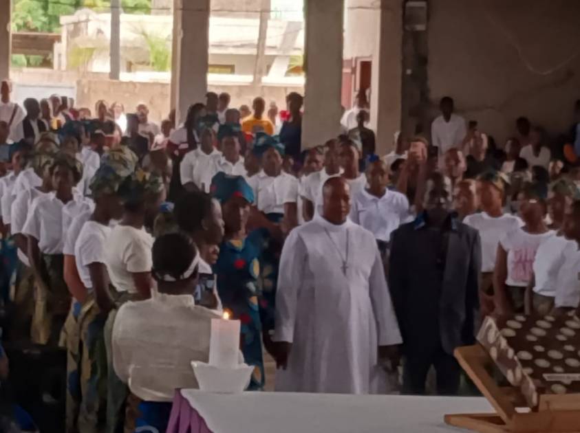 Votos Perpétuos da Irmã Imaculada da Congregação de São José de Cluny