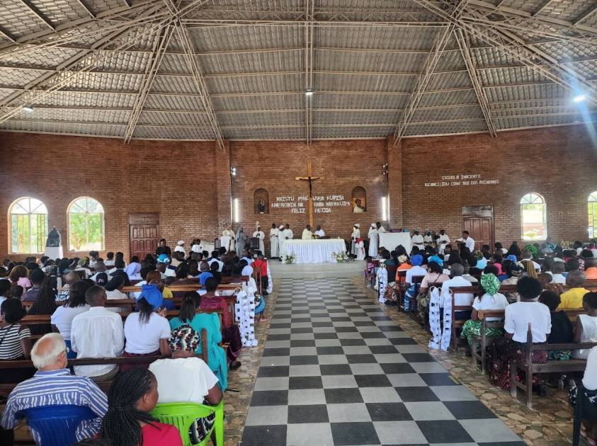  Visita Pastoral à Paróquia de Canongola, na cidade de Tete. 