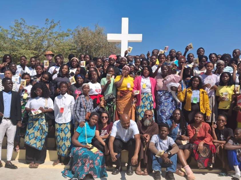 Encontro de Jovens Maranath na Paróquia de São Pedro