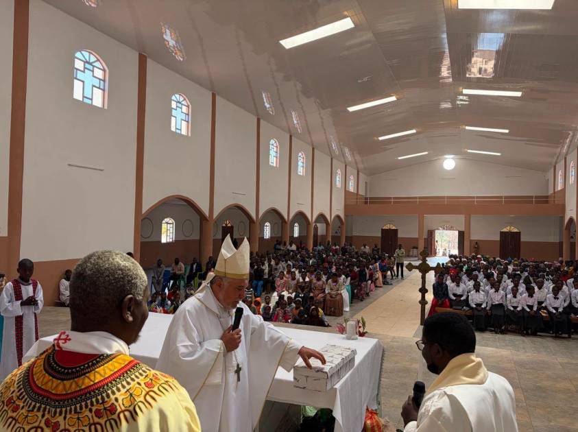 Passagem Oficial da Missão-Paróquia de Fonte Boa dos Jesuitas para a Diocese de Tete